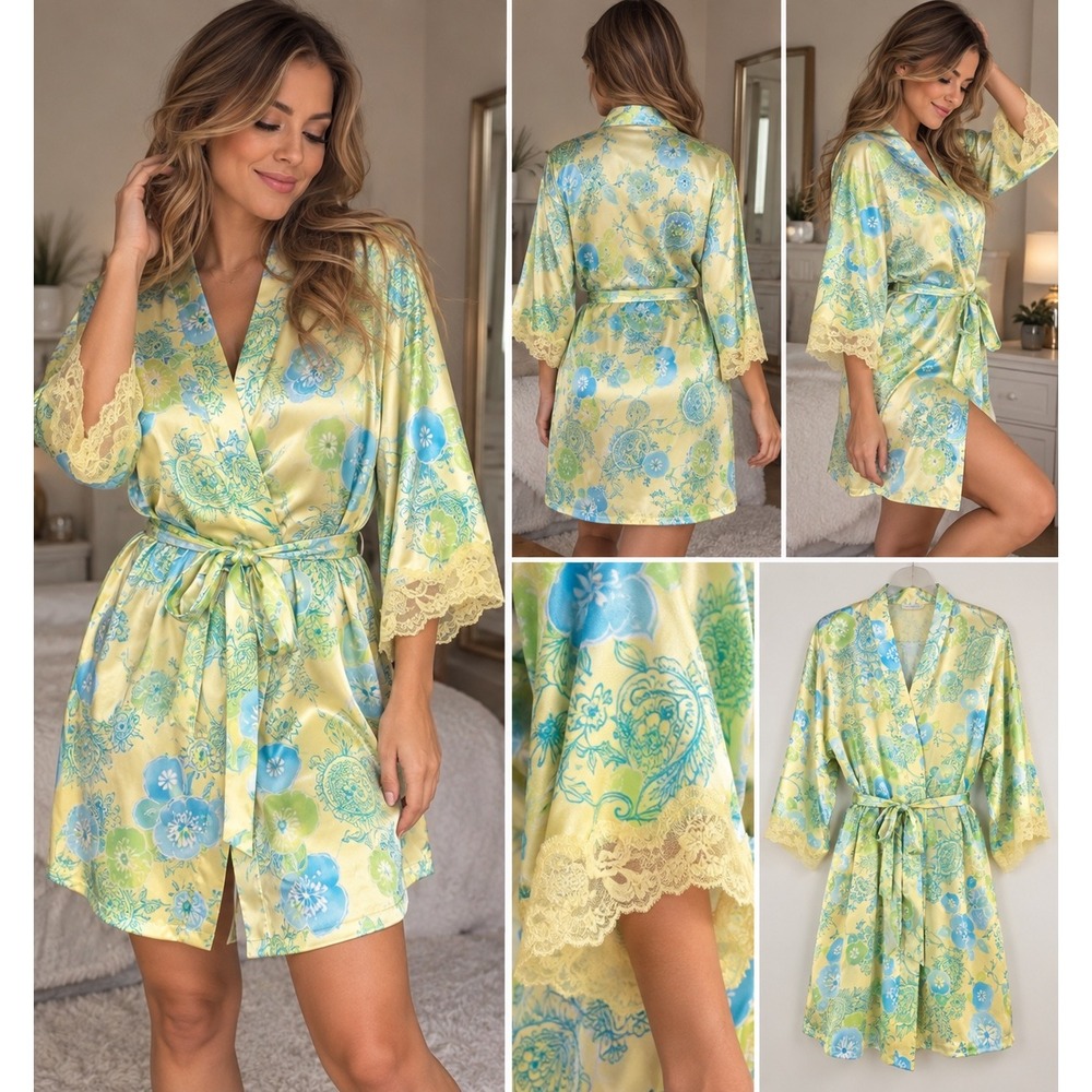 Vintage Y2K Secret Treasures Satin Floral Robe Size Large ST16476